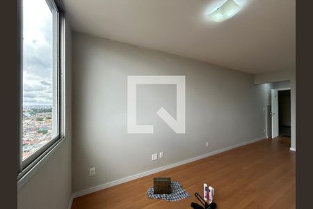 Sala de apartamento para alugar com 2 quartos, 59m² em Vila Mangalot, São Paulo