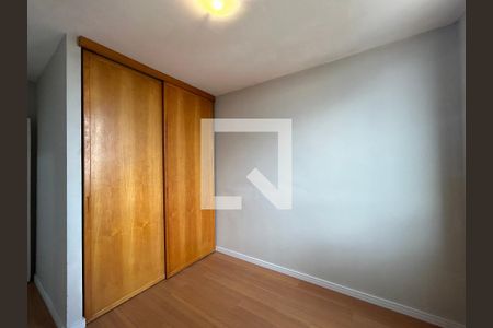 Quarto 2 de apartamento para alugar com 2 quartos, 59m² em Vila Mangalot, São Paulo