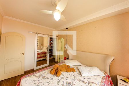 Casa à venda com 5 quartos, 300m² em Vila Zelina, São Paulo