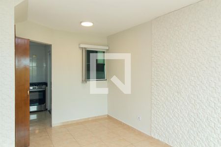 Sala de casa de condomínio à venda com 2 quartos, 55m² em Parada Xv de Novembro, São Paulo