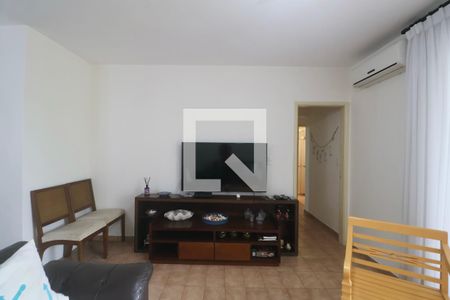 Sala de apartamento para alugar com 4 quartos, 93m² em Jardim Las Palmas, Guarujá