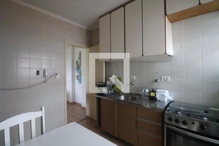 Cozinha de apartamento para alugar com 4 quartos, 93m² em Jardim Las Palmas, Guarujá