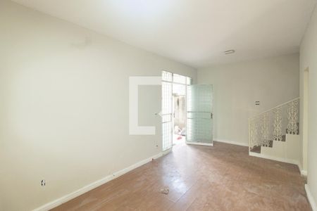 Sala de casa para alugar com 2 quartos, 200m² em Campo Grande, Rio de Janeiro