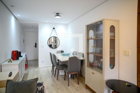 Sala de apartamento para alugar com 2 quartos, 67m² em Vila Gumercindo, São Paulo