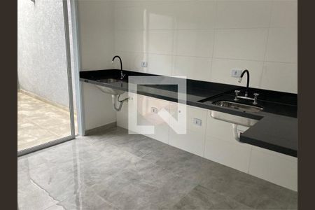 Casa à venda com 3 quartos, 110m² em Cupecê, São Paulo