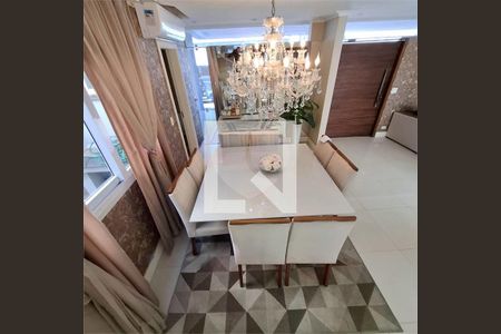 Casa à venda com 4 quartos, 205m² em Interlagos, São Paulo