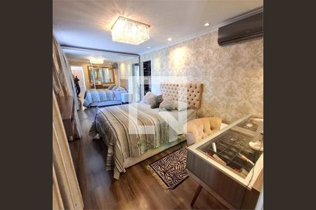 Casa à venda com 4 quartos, 205m² em Interlagos, São Paulo