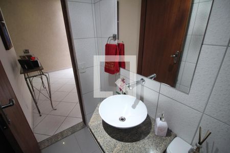 Banheiro 1 de casa à venda com 5 quartos, 350m² em Jardim Riacho das Pedras, Contagem