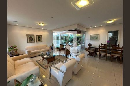 Casa à venda com 4 quartos, 264m² em Mangabeiras, Belo Horizonte