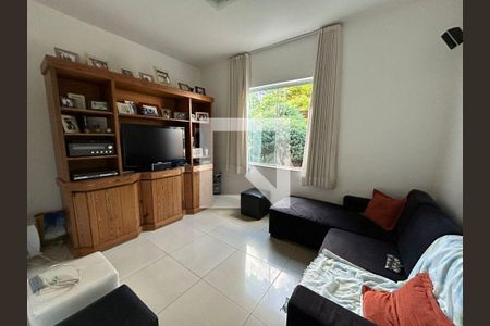 Casa à venda com 4 quartos, 264m² em Mangabeiras, Belo Horizonte