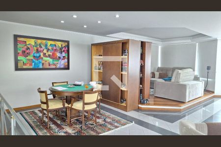 Casa à venda com 4 quartos, 380m² em Jardim Guapira, São Paulo