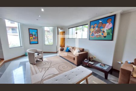 Casa à venda com 4 quartos, 380m² em Jardim Guapira, São Paulo