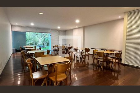 Apartamento à venda com 3 quartos, 130m² em Moema, São Paulo