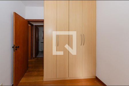 Quarto de apartamento para alugar com 2 quartos, 60m² em Buritis, Belo Horizonte