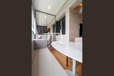 Sala de apartamento para alugar com 2 quartos, 47m² em Santo Amaro, São Paulo