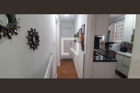Corredor de apartamento à venda com 2 quartos, 47m² em Quitaúna, Osasco