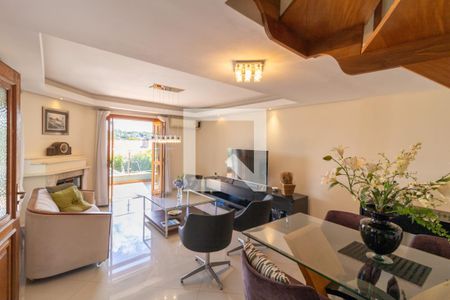 Sala de casa à venda com 3 quartos, 154m² em Campo Novo, Porto Alegre