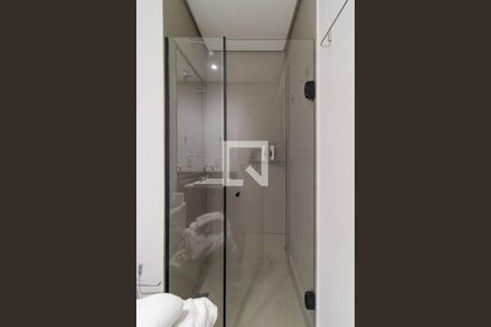 Banheiro de kitnet/studio para alugar com 1 quarto, 25m² em Pompeia, São Paulo
