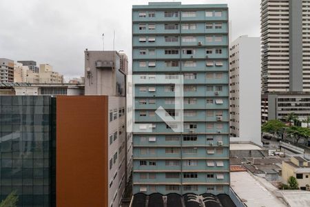 Varanda de kitnet/studio para alugar com 1 quarto, 25m² em Pompeia, São Paulo