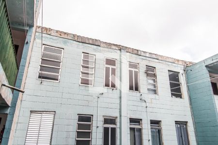 Vista da Sala de casa para alugar com 2 quartos, 40m² em Conjunto Habitacional Presidente Castelo Branco, Carapicuíba