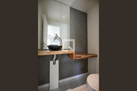 Lavabo de apartamento para alugar com 2 quartos, 84m² em Vila Andrade, São Paulo