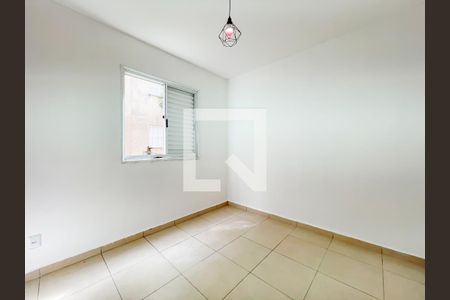 Quarto 2 de apartamento para alugar com 2 quartos, 50m² em Metalúrgicos, Osasco