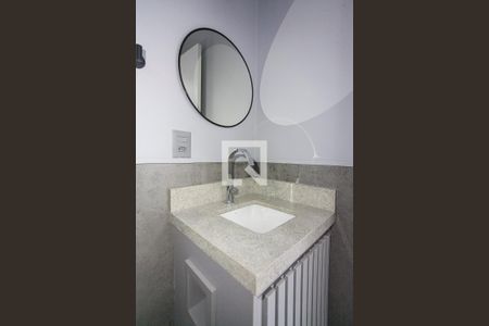 Lavabo de apartamento para alugar com 3 quartos, 95m² em Osvaldo Rezende, Uberlândia