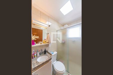 Banheiro  de apartamento à venda com 2 quartos, 140m² em Vila Pires, Santo André