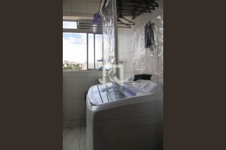 Área de Serviço de apartamento para alugar com 3 quartos, 58m² em Vila Pirajussara, São Paulo
