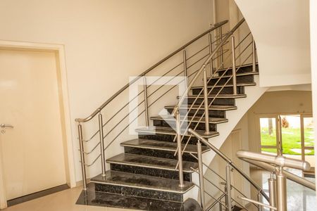 Escarias para piso 2 de casa para alugar com 6 quartos, 750m² em Werner Plaas, Americana