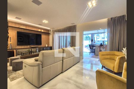 Sala  de casa de condomínio para alugar com 5 quartos, 400m² em Recreio dos Bandeirantes, Rio de Janeiro