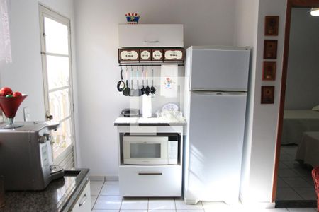 Sala e Cozinha de casa para alugar com 1 quarto, 34m² em Vila Jardim São Judas Tadeu, Goiânia