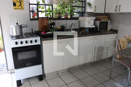 Sala e Cozinha de casa para alugar com 1 quarto, 34m² em Vila Jardim São Judas Tadeu, Goiânia