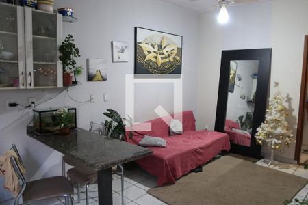 Sala e Cozinha de casa para alugar com 1 quarto, 34m² em Vila Jardim São Judas Tadeu, Goiânia