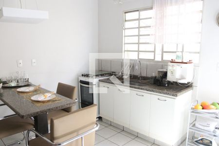 Sala e Cozinha de casa para alugar com 1 quarto, 34m² em Vila Jardim São Judas Tadeu, Goiânia