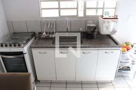 Sala e Cozinha de casa para alugar com 1 quarto, 34m² em Vila Jardim São Judas Tadeu, Goiânia