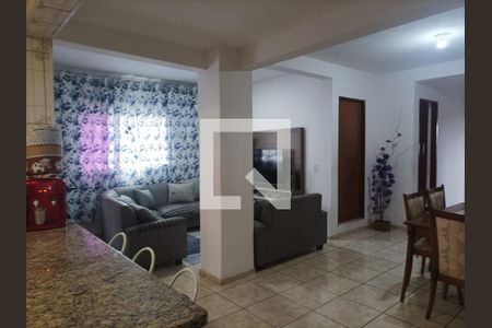Sala de casa à venda com 5 quartos, 300m² em Recanto Silvestre (fazendinha), Santana de Parnaíba