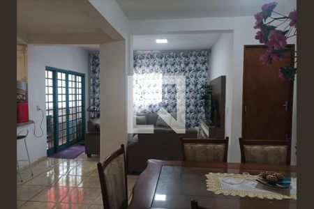 Sala de casa à venda com 5 quartos, 300m² em Recanto Silvestre (fazendinha), Santana de Parnaíba