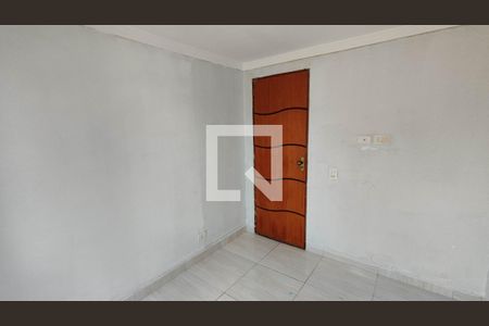 Quarto 2 de apartamento para alugar com 2 quartos, 44m² em Conjunto Habitacional Juscelino Kubitscheck de Oliveira, Ferraz de Vasconcelos