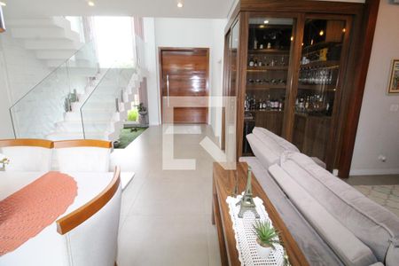 Sala de casa de condomínio para alugar com 4 quartos, 600m² em Colinas do Paratehy, São José dos Campos