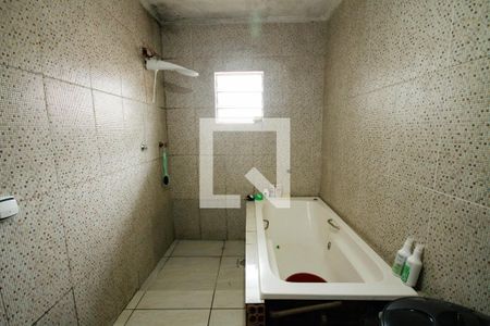 Banheiro da Suíte 1 de casa de condomínio para alugar com 3 quartos, 60m² em Balneario Japurá, Praia Grande