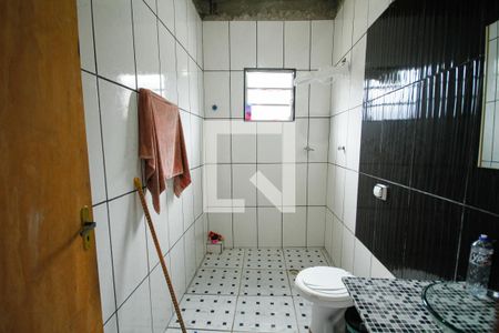 Banheiro de casa de condomínio para alugar com 3 quartos, 60m² em Balneario Japurá, Praia Grande