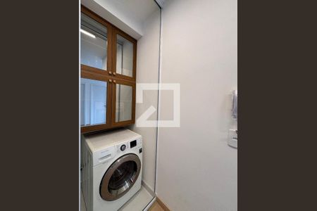 Sala/Cozinha de apartamento à venda com 2 quartos, 38m² em Vila Nova Conceição, São Paulo