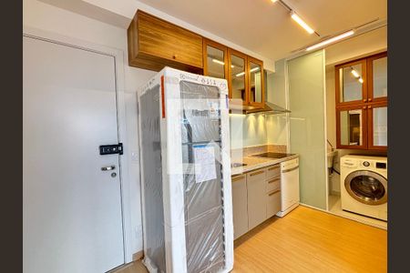 Sala/Cozinha de apartamento à venda com 2 quartos, 38m² em Vila Nova Conceição, São Paulo