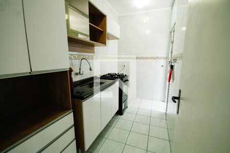 Cozinha de apartamento para alugar com 2 quartos, 60m² em Canto do Forte, Praia Grande