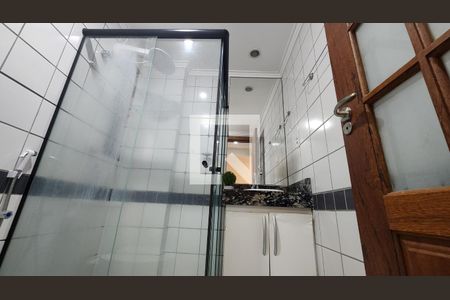 Banheiro de apartamento para alugar com 1 quarto, 44m² em Itaigara, Salvador
