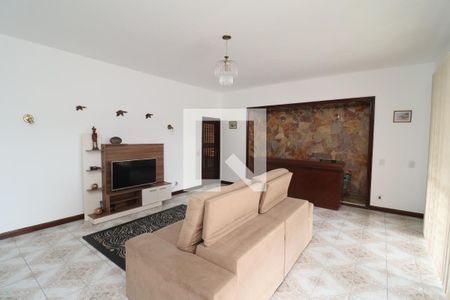 Sala de casa à venda com 3 quartos, 350m² em Jardim Guanabara, Rio de Janeiro