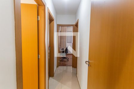 Corredor de apartamento para alugar com 3 quartos, 140m² em Ipiranga, Belo Horizonte