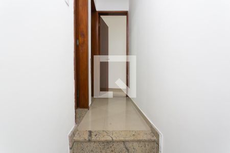 Corredor  de casa à venda com 2 quartos, 70m² em Parque Savoi City, São Paulo
