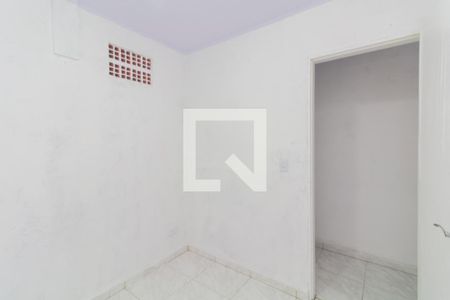 Quarto 2 de casa para alugar com 2 quartos, 40m² em Conjunto Residencial José Bonifácio, São Paulo